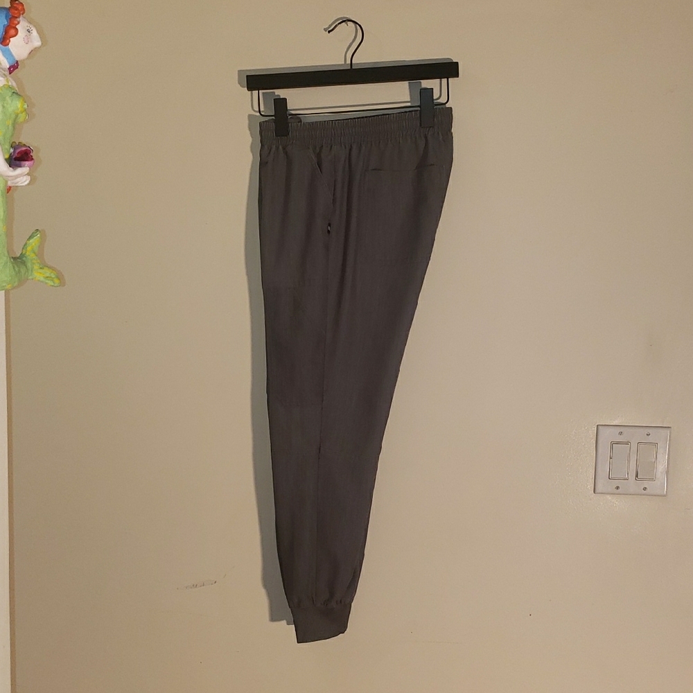 Beyond Scrubs Cargo Joggers Size S - Picture 2 of 5
